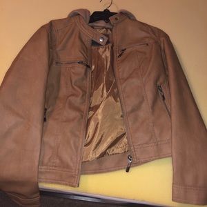 Cute leather jacket!